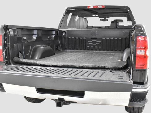 Used 2018 Chevrolet Silverado 1500 LT w/ All Star Edition image 26