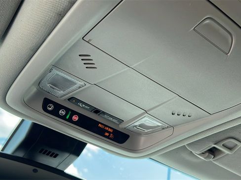 Used 2020 GMC Terrain SLE image 23