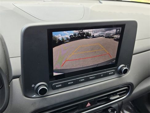 Certified 2023 Hyundai Kona SE image 21