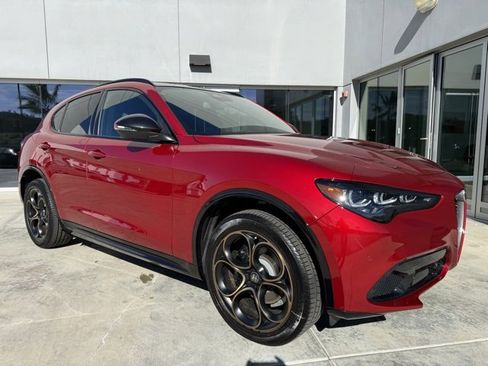 New 2025 Alfa Romeo Stelvio Sprint image 1
