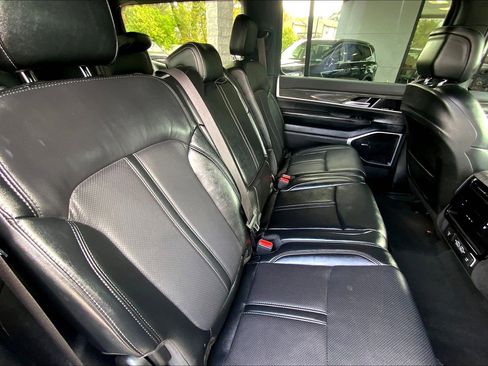 Used 2022 Jeep Wagoneer Series II image 28