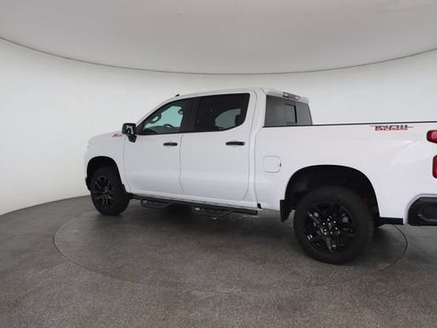 Used 2021 Chevrolet Silverado 1500 LT Trail Boss w/ LT Trail Boss Premium Package AWD/4WD image 14