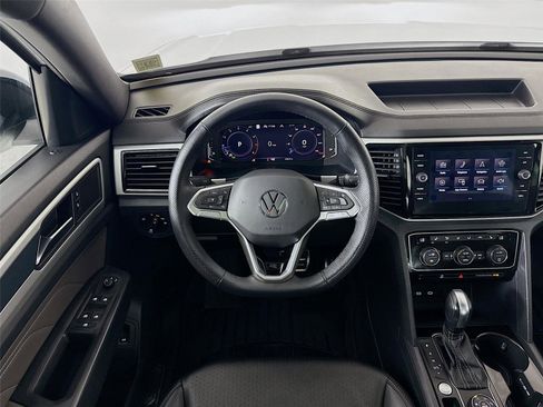 Used 2023 Volkswagen Atlas Cross Sport SEL R-Line AWD/4WD image 22