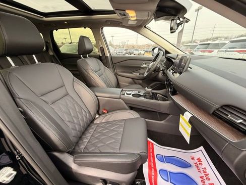 New 2026 Nissan Rogue Platinum w/ Tech Package image 19