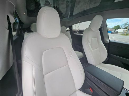 Used 2023 Tesla Model Y AWD image 56
