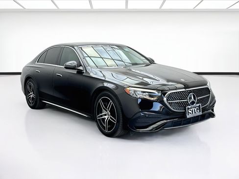 Used 2025 Mercedes-Benz E 450 4MATIC Sedan image 3