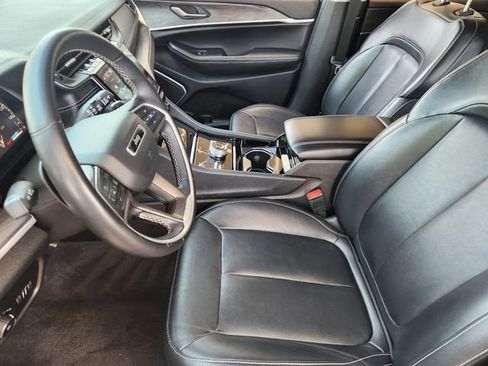 Certified 2021 Jeep Grand Cherokee L Limited AWD/4WD image 13