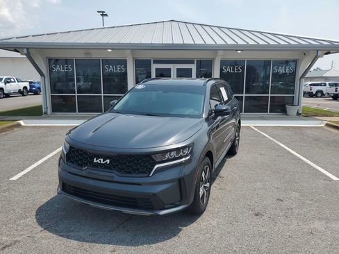 Used 2023 Kia Sorento S FWD image 1