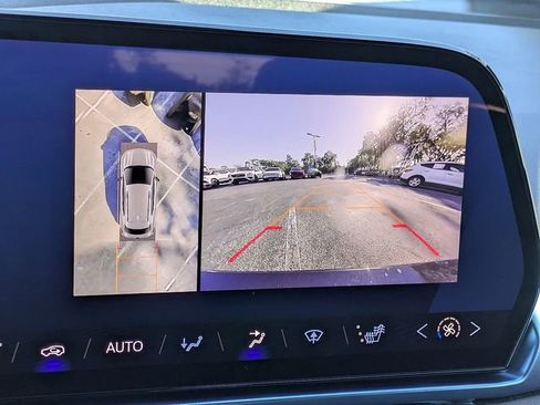 Used 2025 Chevrolet Equinox EV LT w/ Convenience Package image 20