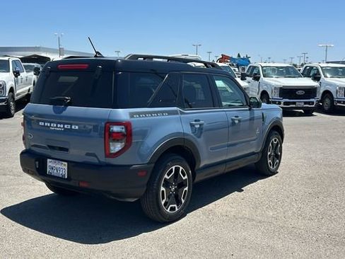 Used 2024 Ford Bronco Sport Outer Banks w/ Topo Graphic Package image 3