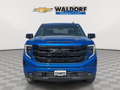 Used 2022 GMC Sierra 1500 Elevation image 2