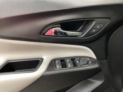 Certified 2021 Chevrolet Equinox LS FWD image 21