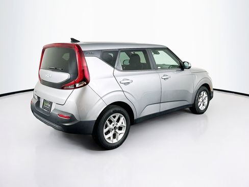 Used 2022 Kia Soul LX w/ Technology Package image 9