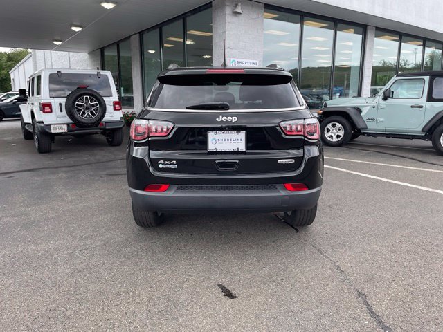 Used 2020 Jeep Compass Latitude w/ Popular Equipment Group AWD/4WD image 6