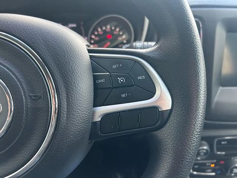 Used 2019 Jeep Compass Sport image 7