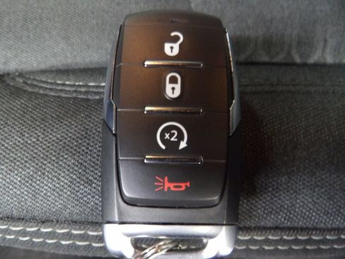 Used 2025 RAM 2500 Big Horn AWD/4WD image 75