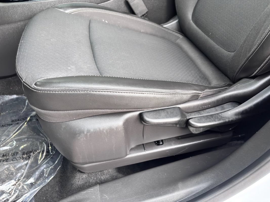 Used 2025 Buick Encore GX Preferred AWD/4WD image 18