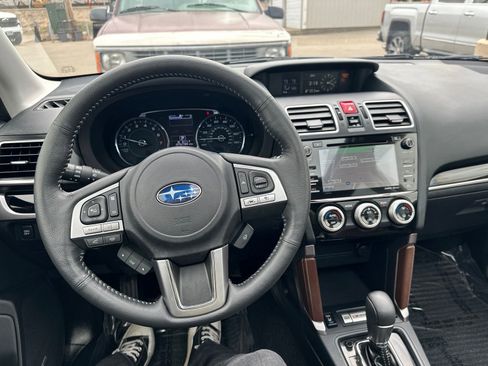 Used 2017 Subaru Forester 2.5i Touring AWD/4WD image 40