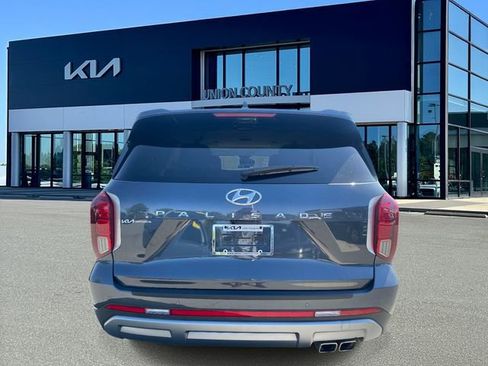 Used 2024 Hyundai Palisade SEL FWD image 5