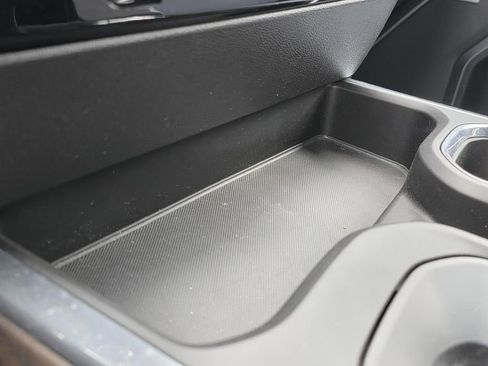 Used 2023 GMC Sierra 1500 SLT w/ SLT Convenience Package image 21