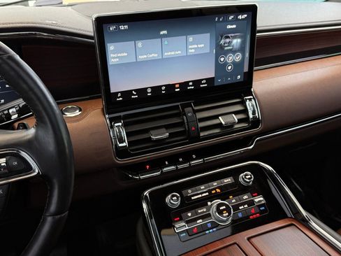 Used 2023 Lincoln Navigator Reserve AWD/4WD image 44