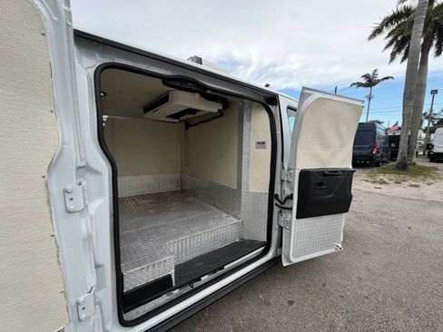 Used 2019 Ford Transit 150 130 Low Roof RWD image 9