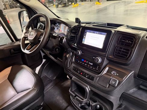 Used 2024 RAM ProMaster 2500 w/ Convenience Group FWD image 30