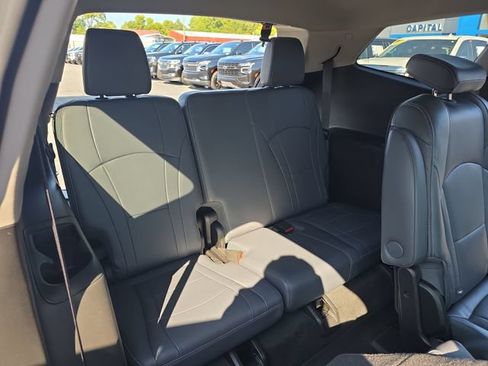 Used 2018 Buick Enclave Premium FWD image 13