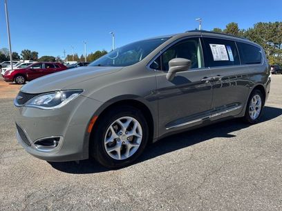 Used 2020 Chrysler Pacifica Touring-L Plus w/ Tire & Wheel Group