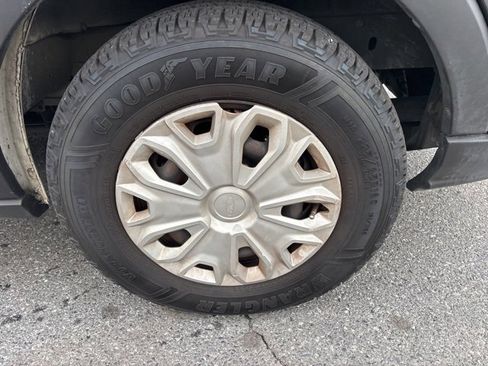 Used 2019 Ford Transit 150 XLT image 21