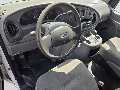 Used 2003 Ford E-350 and Econoline 350 Super Duty RWD image 25