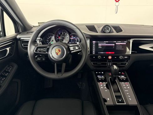 New 2026 Porsche Macan image 20
