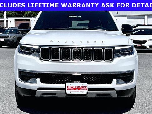 Used 2024 Jeep Wagoneer Series II AWD/4WD image 2