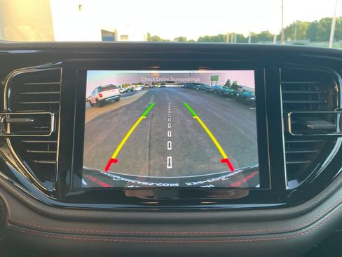 Used 2025 Dodge Durango GT AWD/4WD image 14