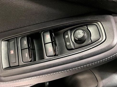 Used 2022 Subaru Forester Premium AWD/4WD image 39