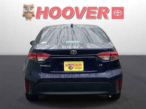 Used 2023 Toyota Corolla LE image 3