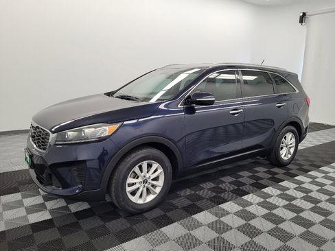 Used 2020 Kia Sorento LX w/ LX I4 Convenience Package FWD image 2