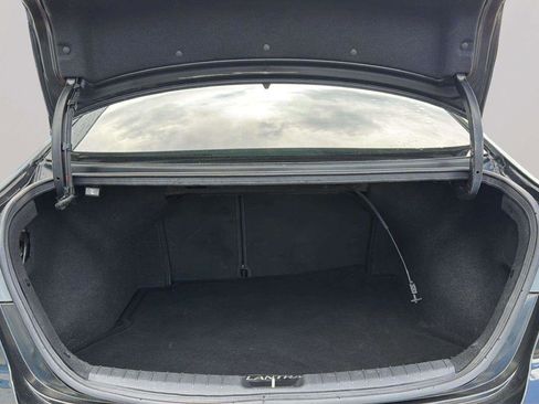 Used 2018 Hyundai Elantra Value Edition FWD image 28