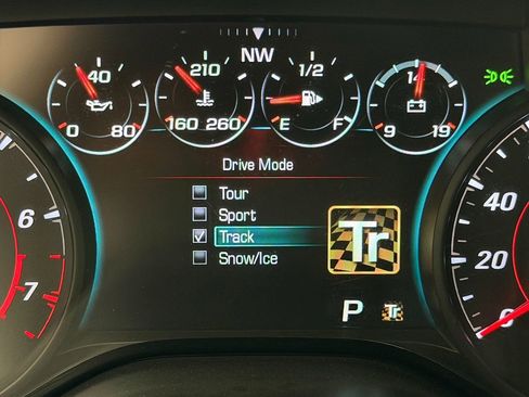 Used 2018 Chevrolet Camaro SS RWD image 17