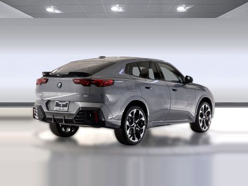 Used 2026 BMW X2 xDrive28i w/ Technology Package AWD/4WD image 9