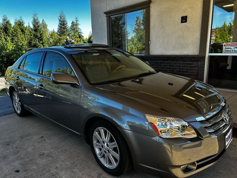 Used 2006 Toyota Avalon Limited FWD image 10