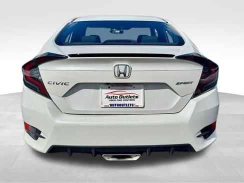Used 2019 Honda Civic Sport image 6