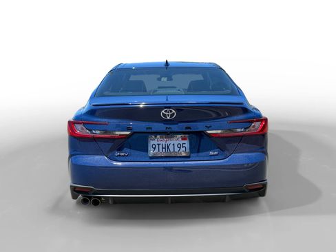 Used 2025 Toyota Camry SE FWD image 4