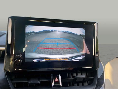 Used 2024 Toyota Corolla LE FWD image 25