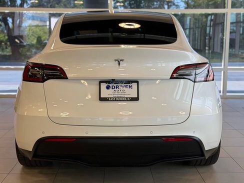Used 2022 Tesla Model Y Performance AWD/4WD image 10