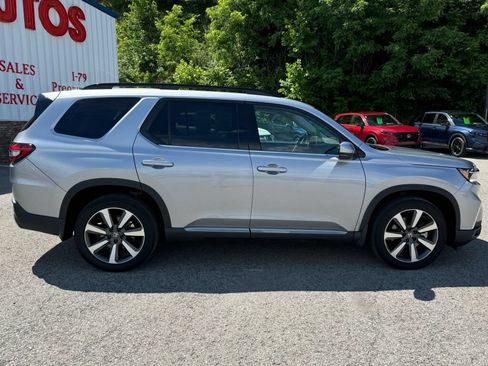 Used 2023 Honda Pilot Touring image 8