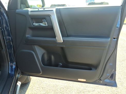 Used 2024 Toyota 4Runner SR5 Premium w/ Moonroof Package AWD/4WD image 28