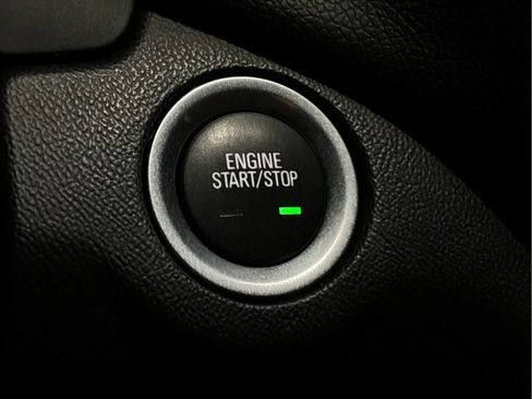 Used 2020 Chevrolet Equinox LT w/ Midnight Edition image 22