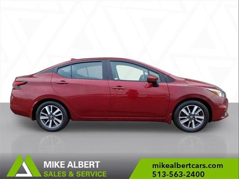 Used 2021 Nissan Versa SV image 8