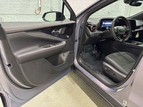 New 2026 Chevrolet Blazer EV RS image 10